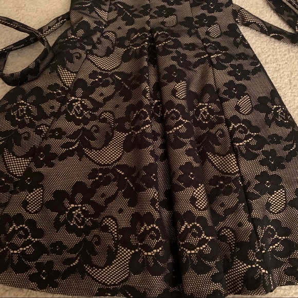 Iris and Ivy Black Lace Dress with Embellishments Size 8 Girls - Picture 2 of 6